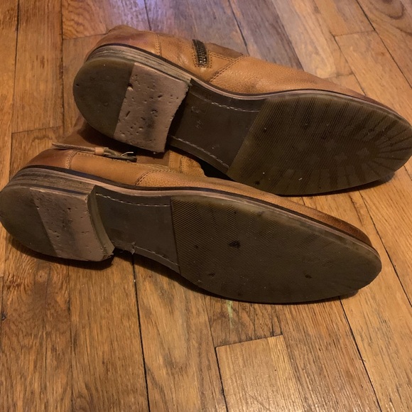 Casual boots in great condition. Size 10 - Picture 5 of 6